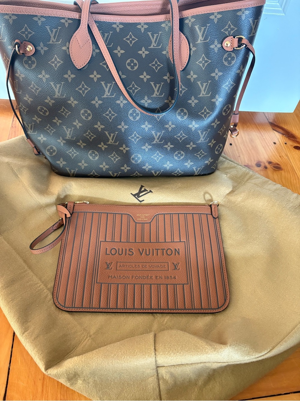 Louis Vuitton Neverfull MM Inside Out Pouch